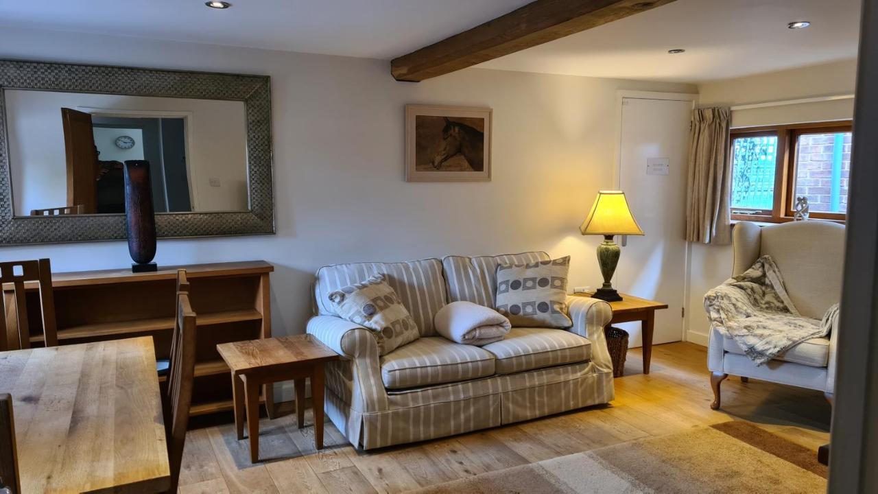 Villa Narnia à Wem Extérieur photo